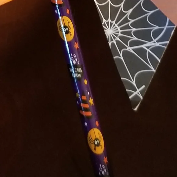 🍂🎃 Handmade Pinwheel on a Halloween pencil. - Picture 3 of 4